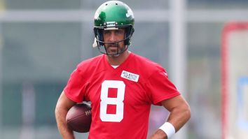 Aaron Rodgers’ Former Teammate Clowns On How He Looks In A Jets Uniform