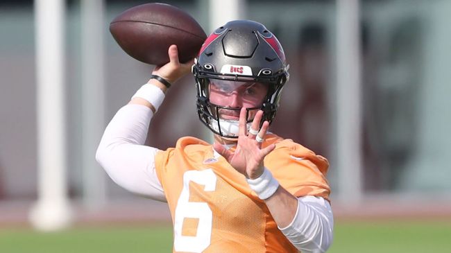 baker mayfield practicing with the bucs