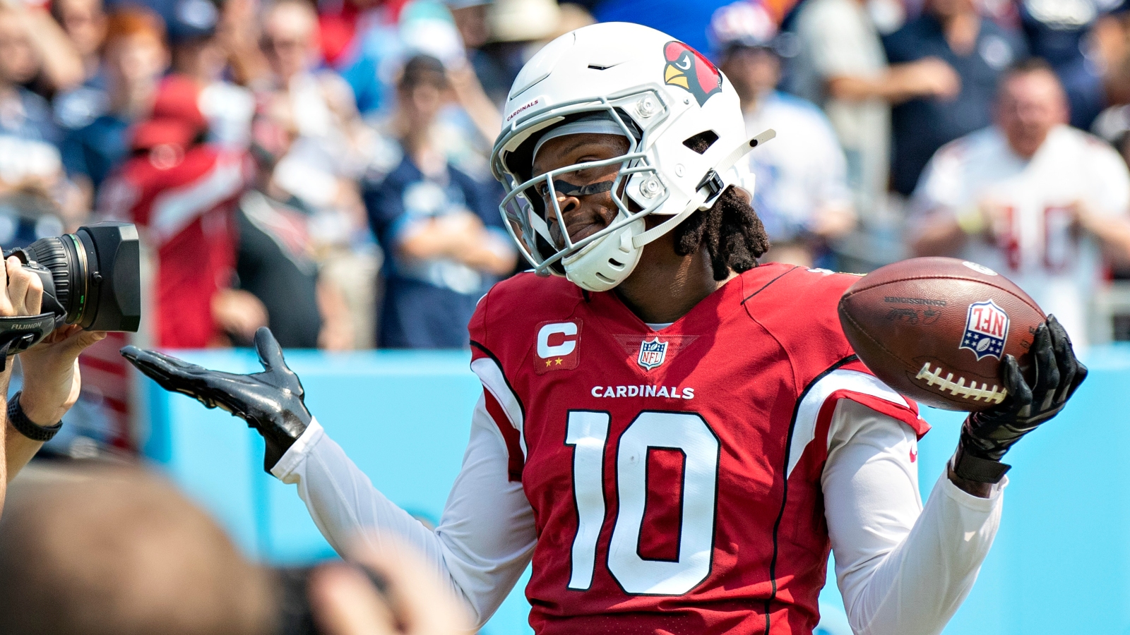 Titans Make Head-Scratching Decision Signing DeAndre Hopkins