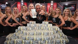Guy Fieri debuts 2023 World Series of Poker Main Event bracelet