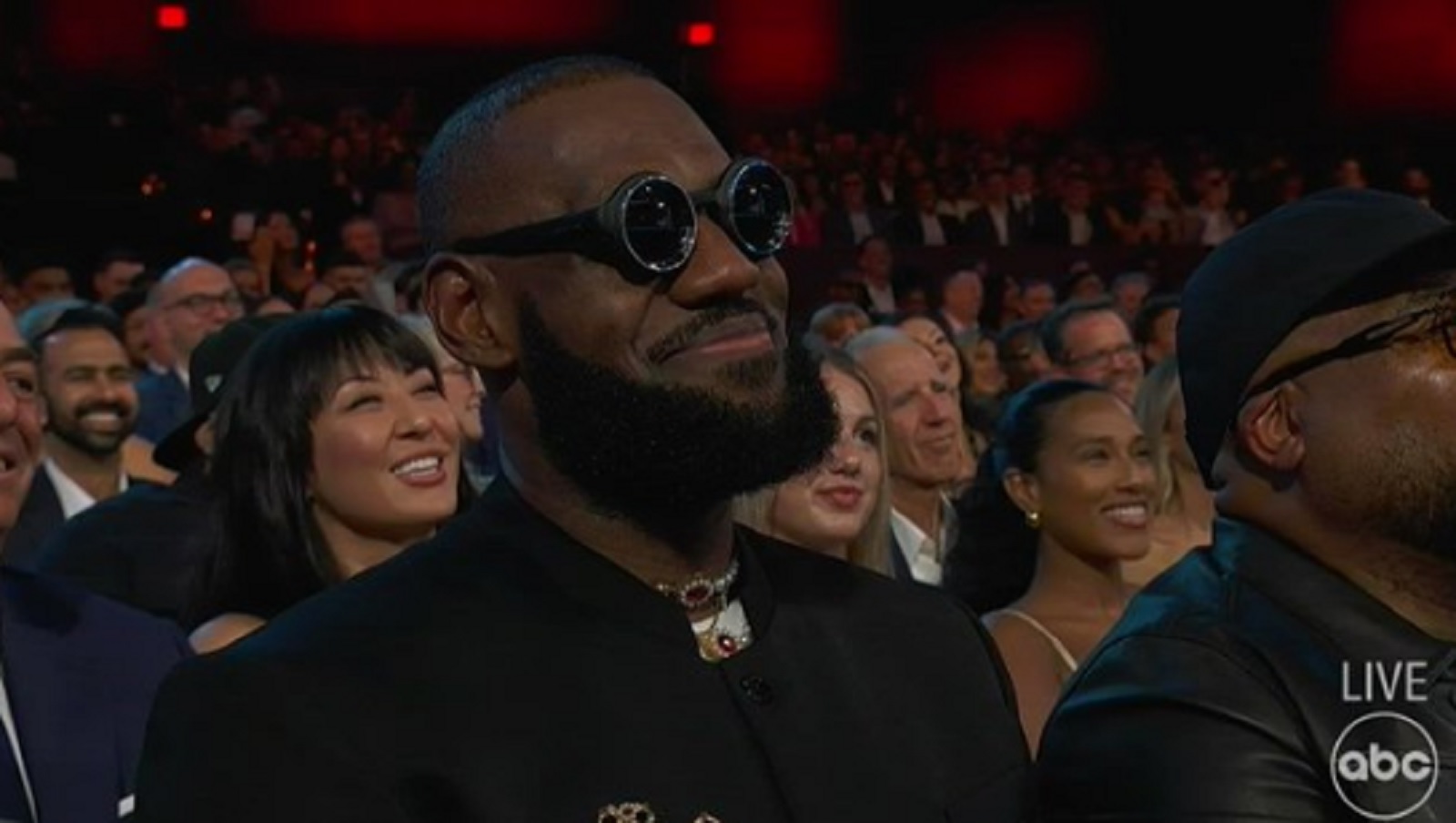 LeBron James' Bizarre ESPYs Outfit A Meme BroBible
