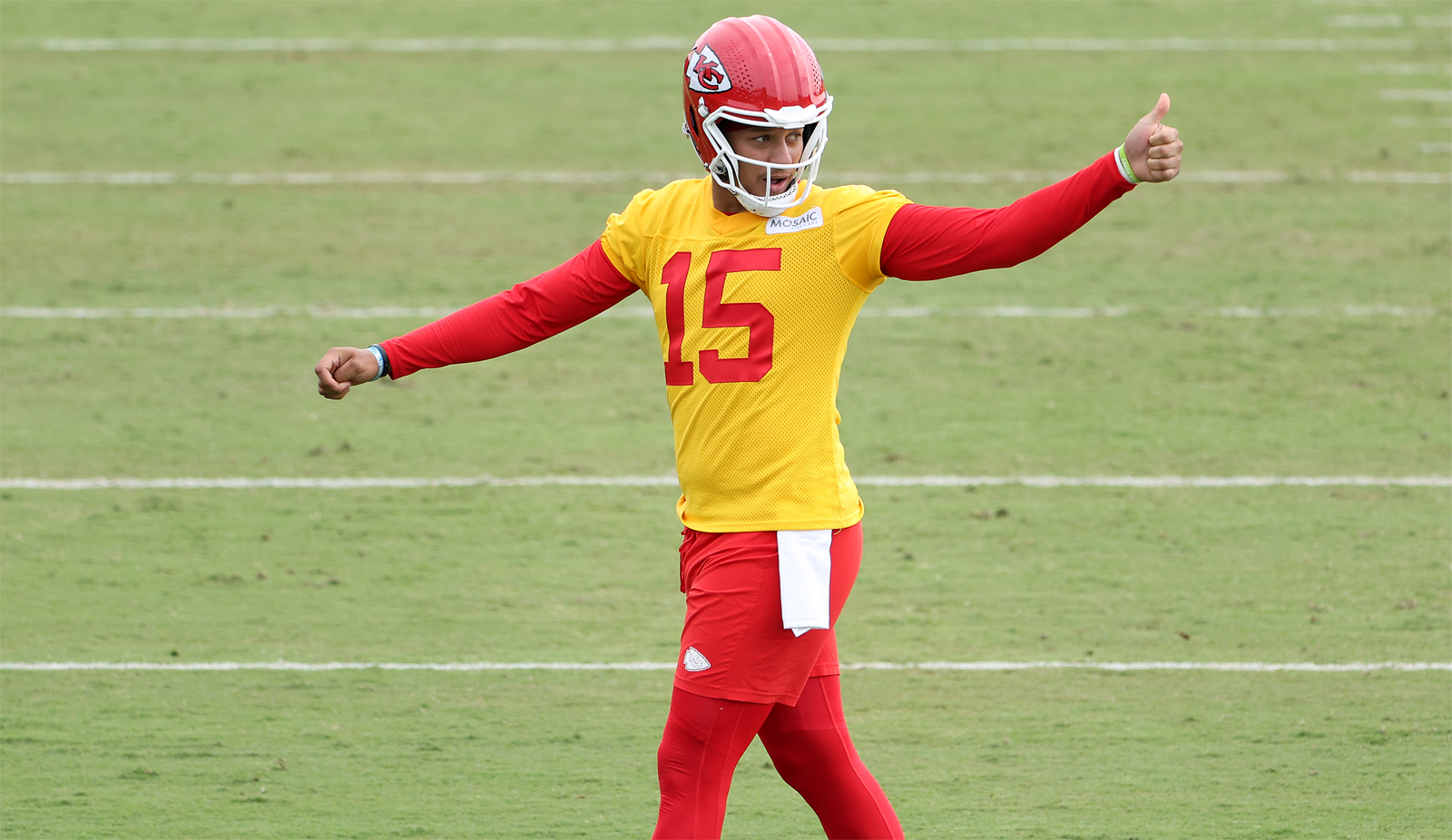 Patrick Mahomes gets the best of Tom Brady as Chiefs roll past