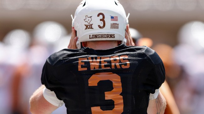 Quinn Ewers takes the field at the Texas spring game.