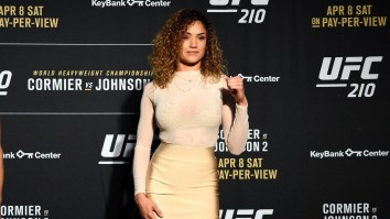 Ex-UFC Star Pearl Gonzalez Black Crop-Top And Jeans Pic Goes Viral