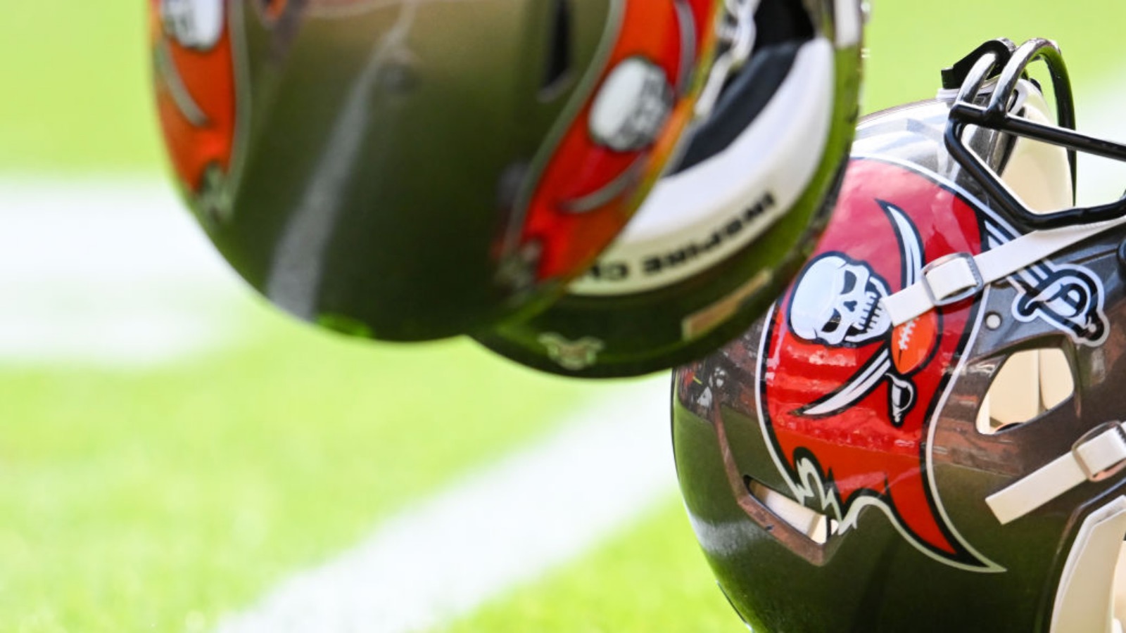 Tampa Bay Buccaneers GM Wants Mike Evans To Retire With Bucs