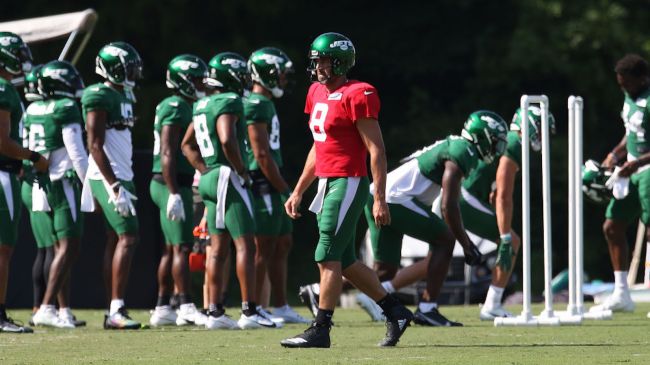 aaron rodges and the new york jets at practice
