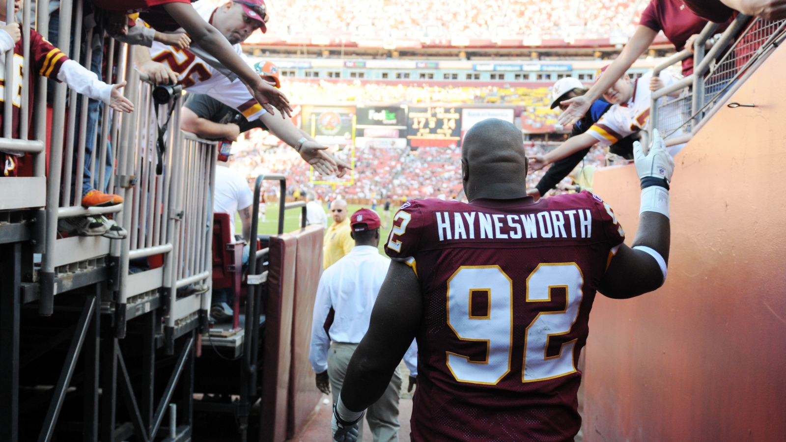 Redskins, Titans talk deal for Haynesworth