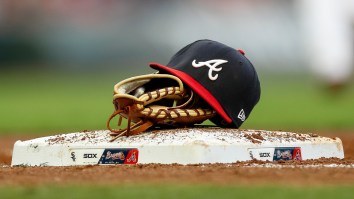 Atlanta Braves Announcers Can’t Get Over How Random Fan Eats His Ice Cream