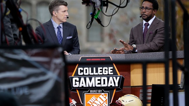 Rece Davis and Desmond Howard on the set of College GameDay.