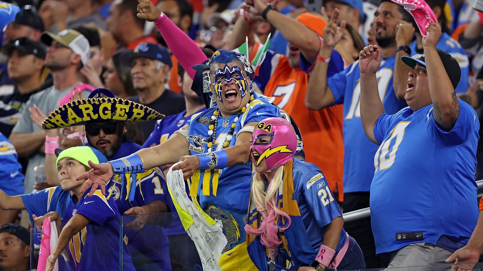 AI robots went to Dolphins-Chargers game and freaked out everyone 