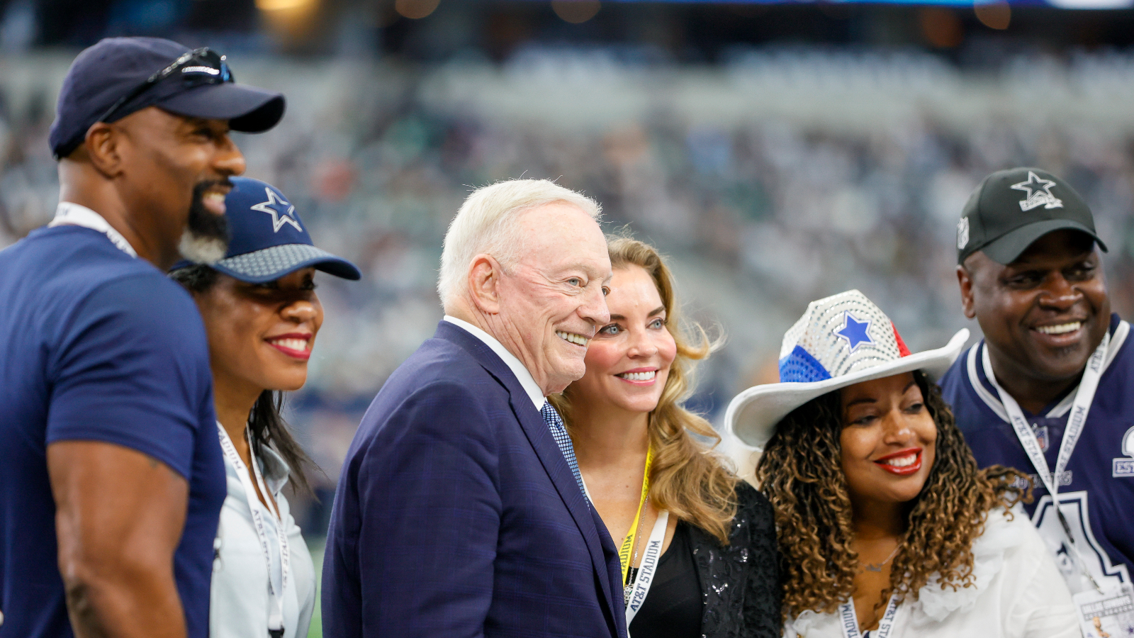 Jerry Jones Says Dallas Cowboys Will Play in Front of Fans