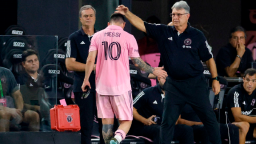 Inter Miami Fans Leave Game Early After Messi Subs Out With Apparent Injury At 37th Minute