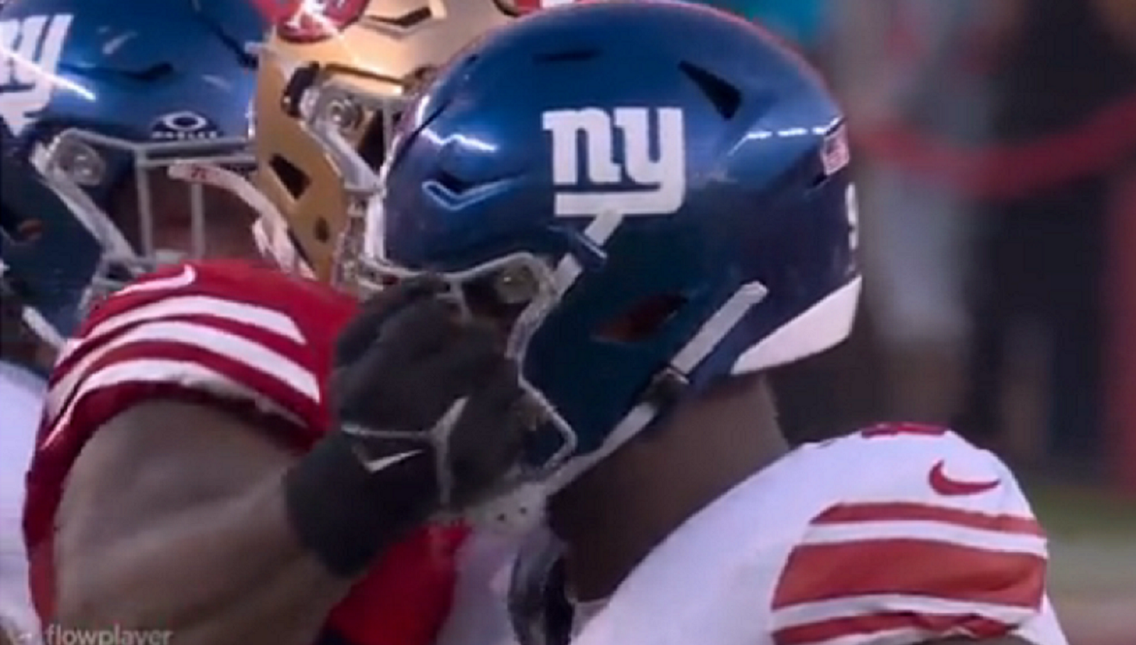 Niners' Trent Williams Punches Giants Player In The Face, Doesn't Get