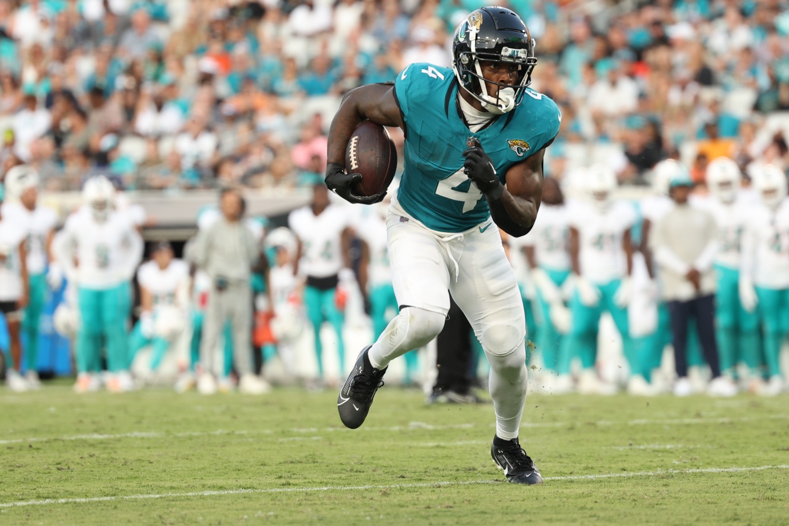 Bigsby makes amends for big mistake by helping Jags earn rare 31-21 victory  at Indy