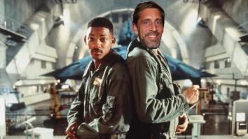 Aaron Rodgers Claims He Saw A UFO, Says It Was Like Being In ‘Independence Day’
