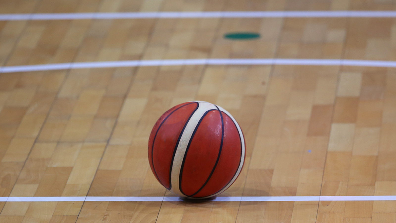 Korean Basketball Players Are Shooting Bank Shot Free Throws