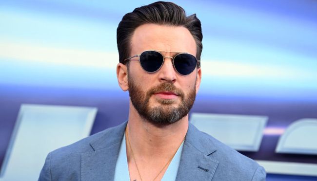 chris evans at the premiere of lightyear