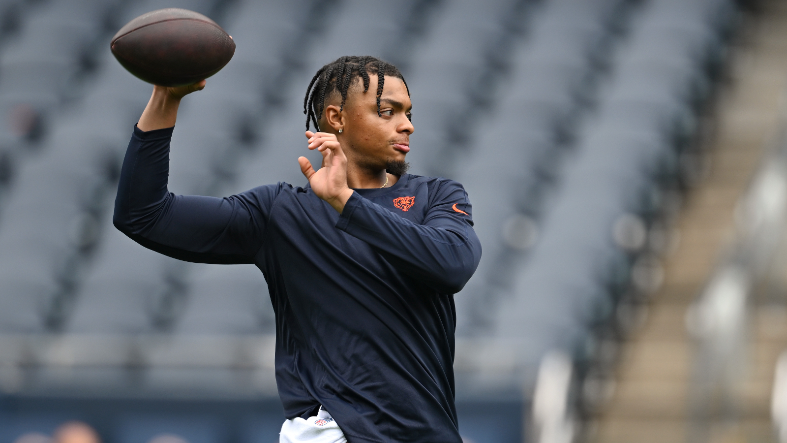 Reebok Signs Chicago Bears QB Justin Fields – WWD