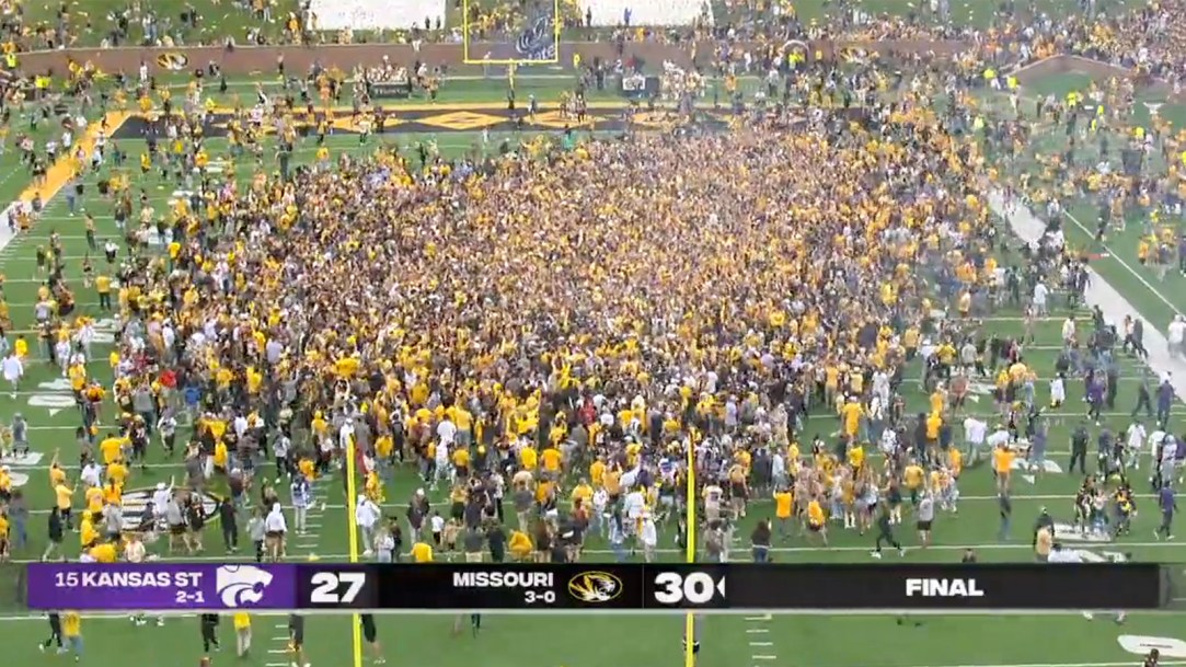 Missouri Fans Storm Field Harrison Mevis Field Goal Kansas State