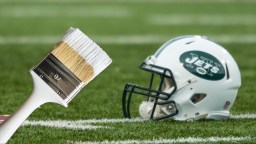 New York Jets Field At MetLife Stadium Is An Absolute Mess After White Paint Smudges