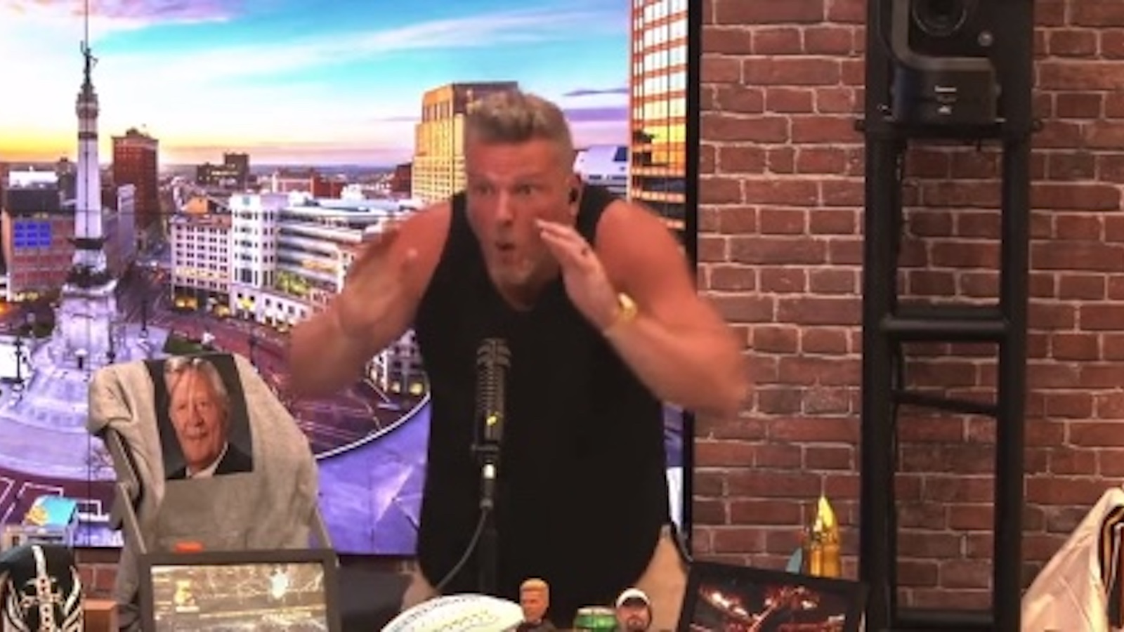 Jets: Pat McAfee drops f-bomb on ESPN after witnessing Aaron