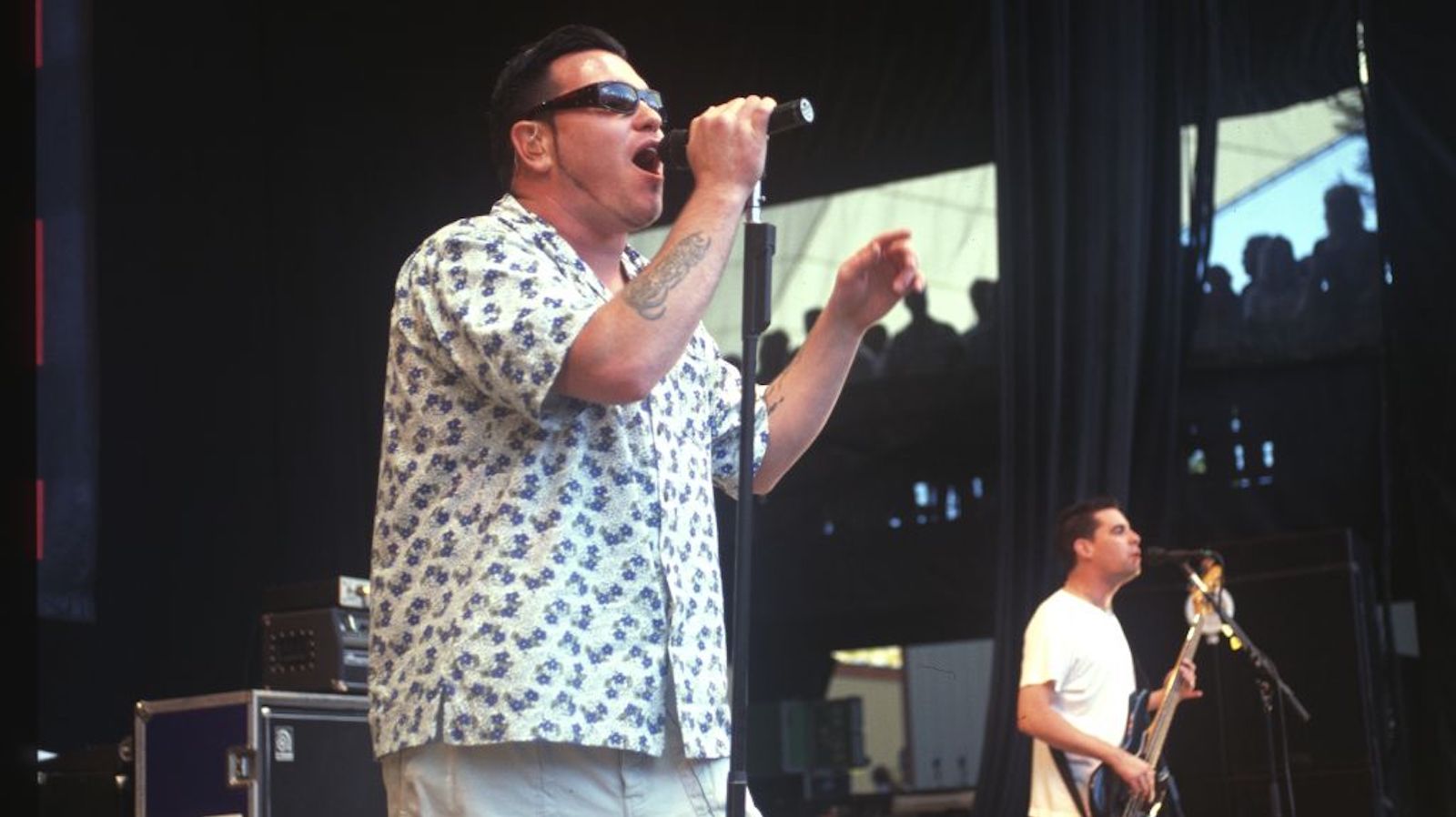 Smash Mouth singer dead at 56: Steve Harwell was 'on deathbed