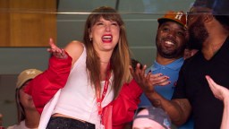 Swifties Convinced The Chiefs Snuck Taylor Swift Out Travis Kelce’s Suite In A Popcorn Carrier