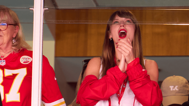 taylor swift donna kelce chiefs game suite