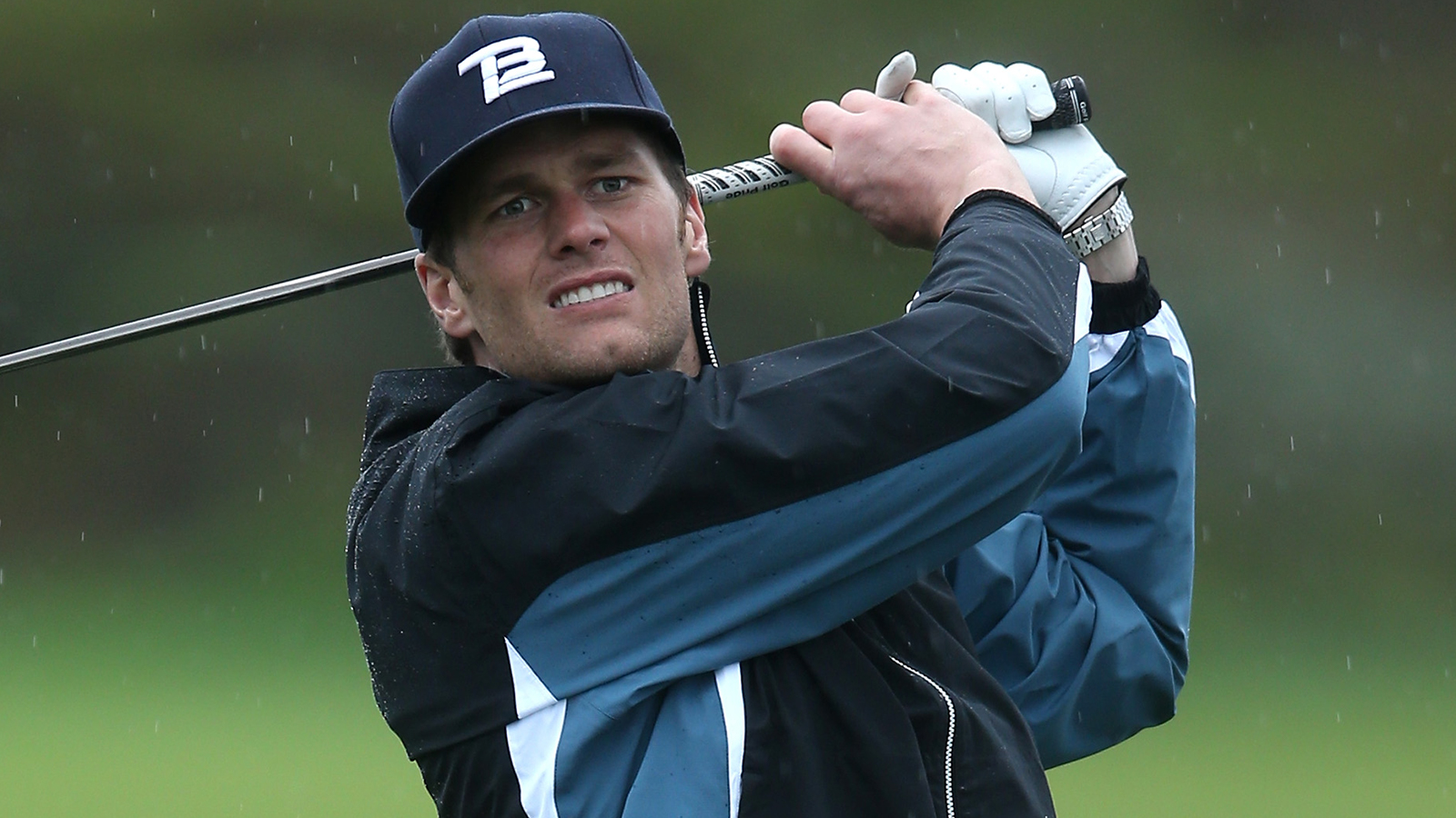 Bill Belichick still has nightmares of Tom Brady nearly falling off a cliff  at the Pebble Beach Pro-Am, This is the Loop