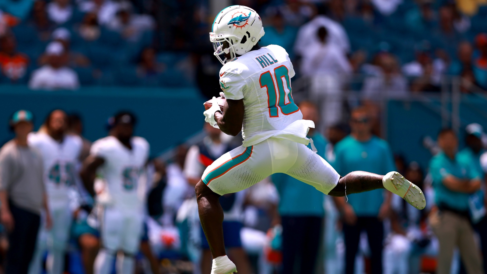 Tyreek Hill of the Miami Dolphins celebrates a touchdown catch News  Photo - Getty Images