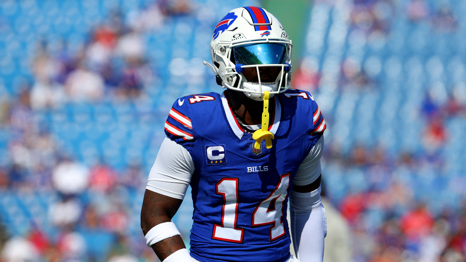 Stefon Diggs of the Buffalo Bills makes a catch for a first down News  Photo - Getty Images