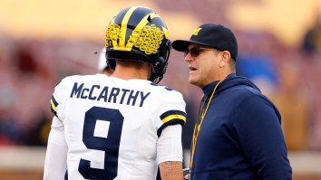 Why College Football Teams Don’t Use Helmet Radios To Communicate Between Players And Coaches