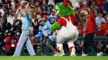 The ‘Always Sunny’ Cast Crashed The NLCS And Sweet Dee Was Twerking On The Phillie Phanatic