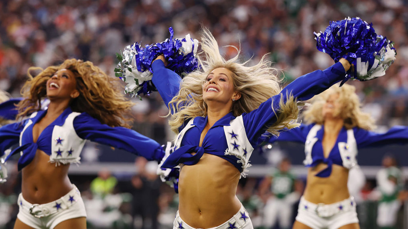 Cowboys Cheerleaders FREAK OUT Over Thanksgiving Performer