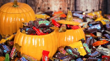 America’s 10 Favorite Halloween Candies, According To Study