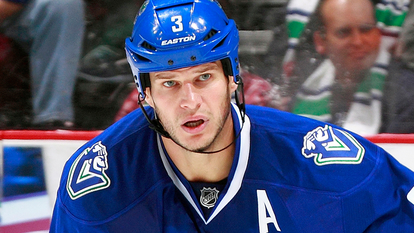 Kevin Bieksa tells the story of fighting Fedor Fedorov in a