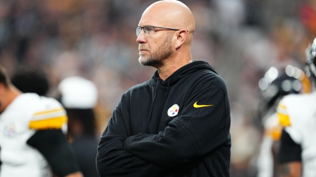 Matt Canada on the field before a Steelers game.