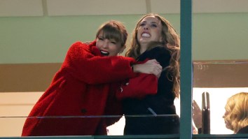 Taylor Swift Arrives At Arrowhead Stadium Ahead Of Chiefs-Bills Game