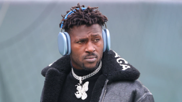 ‘Michael Irvin Stay Off The Cocaine’ Antonio Brown Blasts FS1 Host For Leaving Him Off All-Time Wide Receivers List