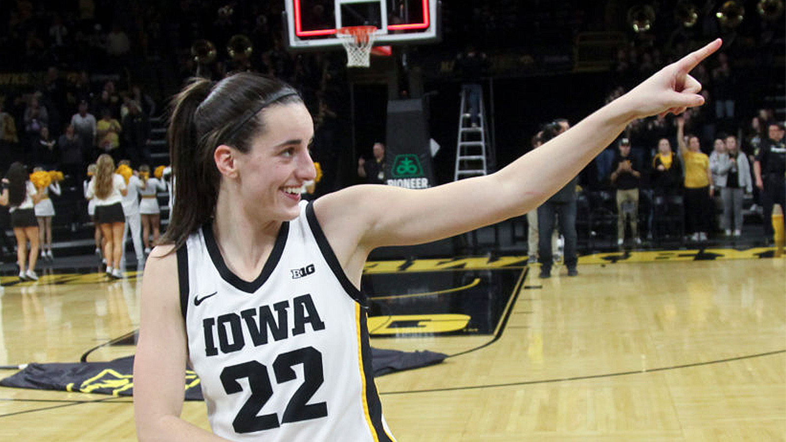 Top Iowa Recruit Weighs-In On Caitlin Clark's WNBA Draft Decision