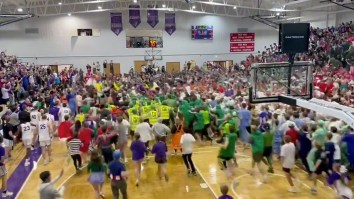 Epic Scenes As Students Storm Court DURING Basketball Game For Famous ‘Silent Night’ Tradition