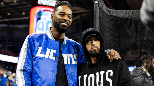 Calvin Johnson poses for photo with Eminem before Lions game