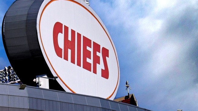 KC Chiefs sign arrowhead stadium