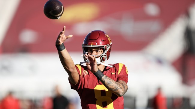 Malachi Nelson warms up for the USC Trojans.