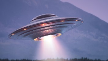 ATC Audio Reveals Pilot’s Encounter With 30-Foot-Tall Triangular UFO