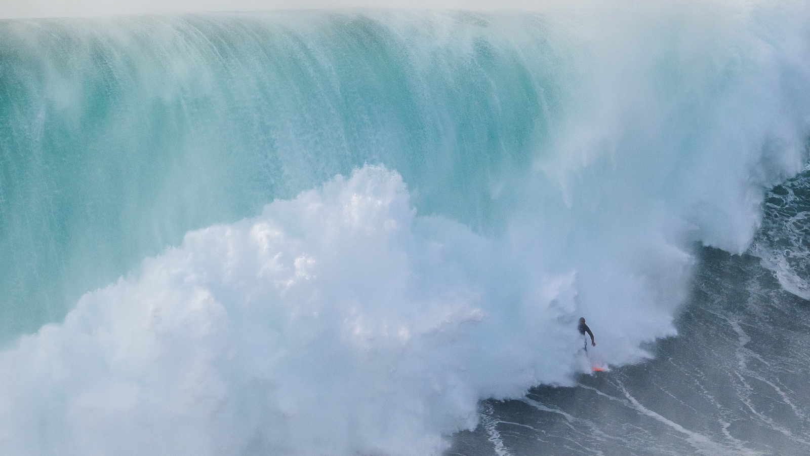 Will Santana surfing Nazare big waves