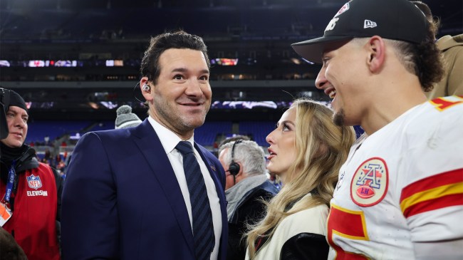 Tony Romo talks with Patrick and Brittany Mahomes after AFC championship