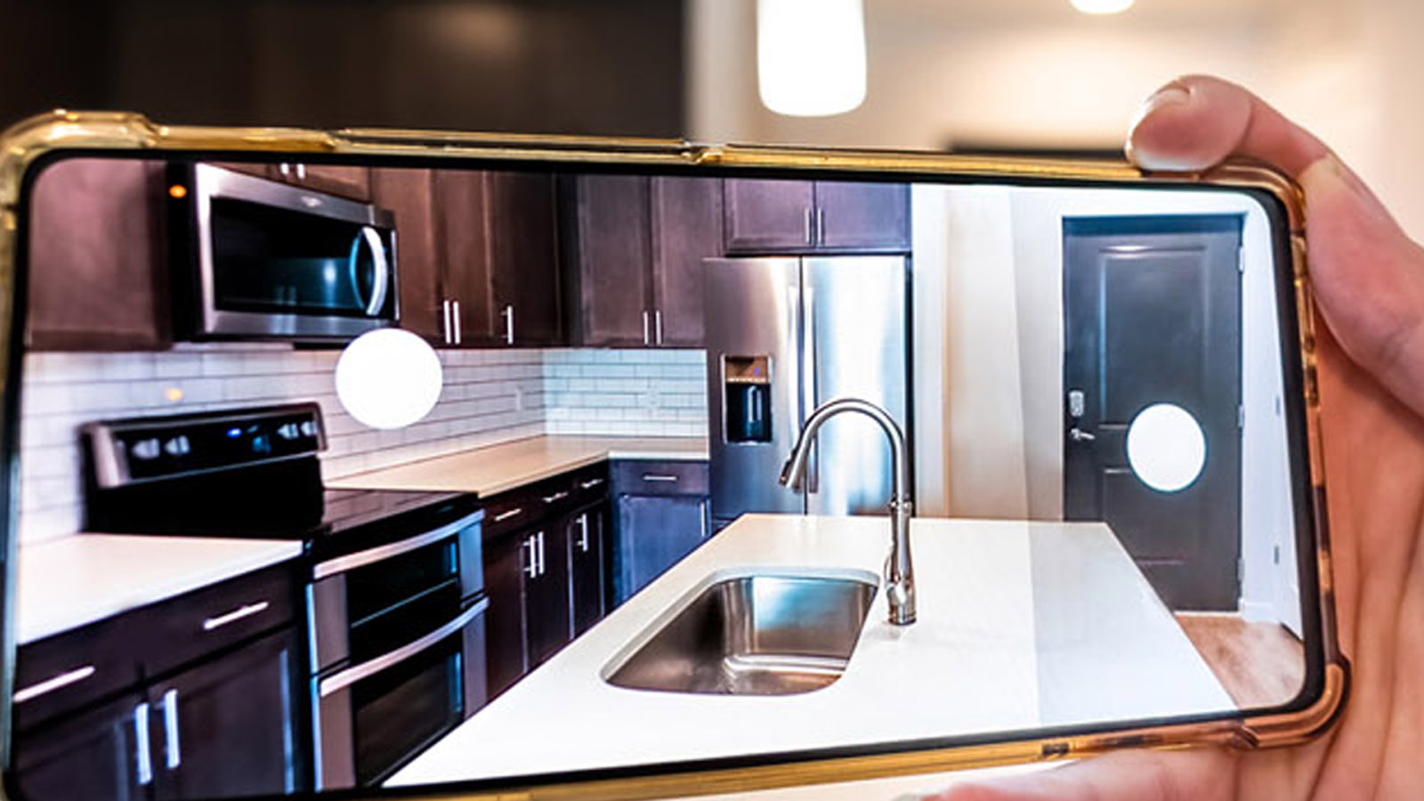 PI Reveals Where To Look For Hidden Cameras In Your Airbnb