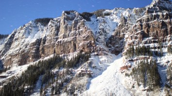 The Whole Town Of Telluride Showed Up To Watch An Avalanche Triggered By A Controlled Explosion
