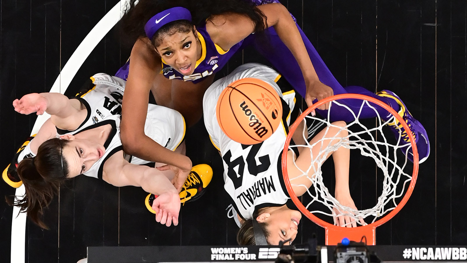 Women s Final Four Tickets Are Outselling The Men By A Lot women-s-final-four-tickets-are-outselling-the-men-by-a-lot